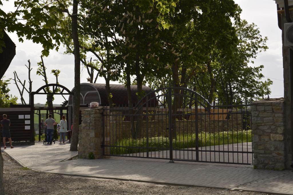 Apartment Vid Na Krepost Kam'janec'-Podil's'kyj Esterno foto